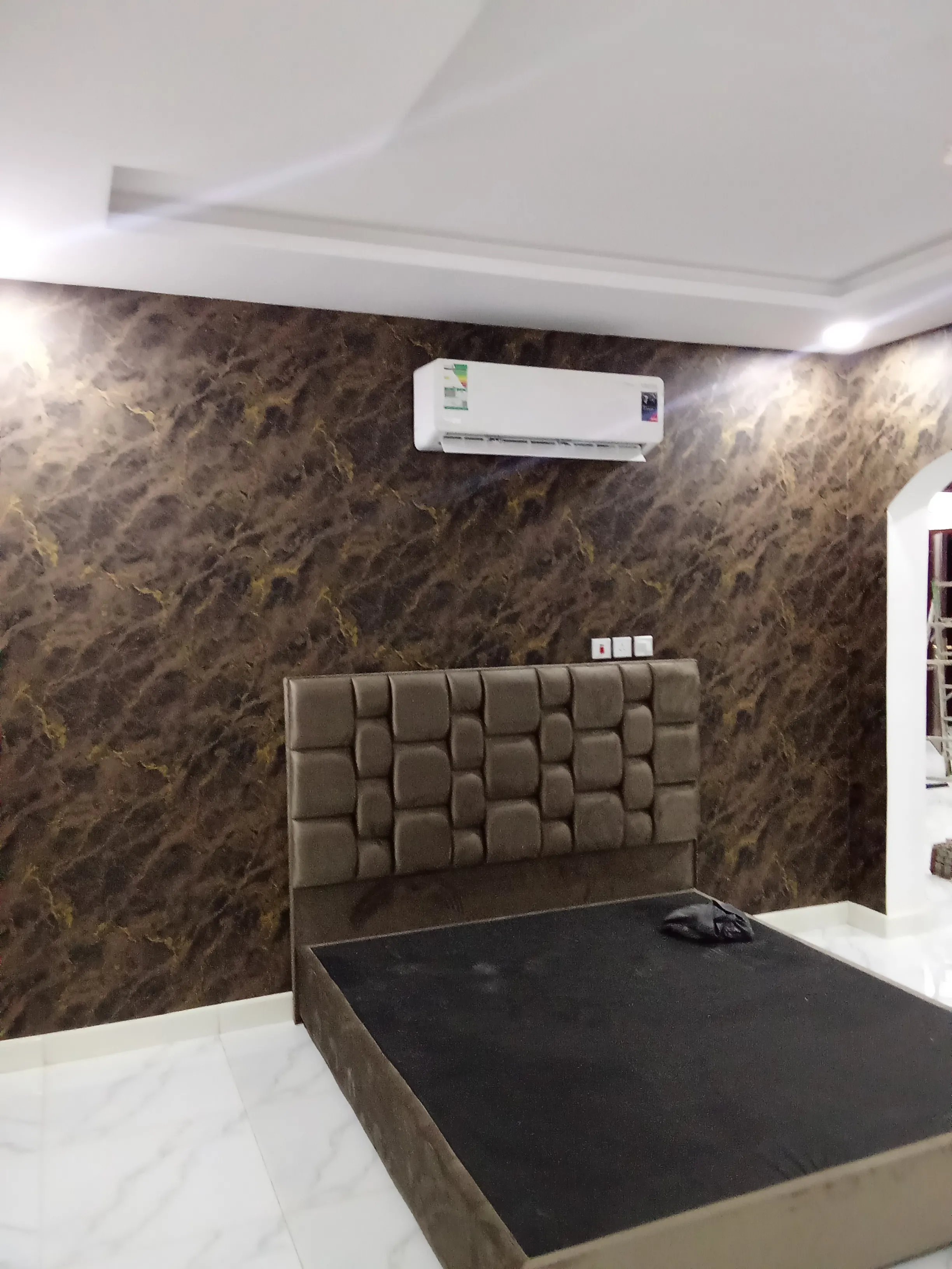 ورق جدران بديل الخشب 