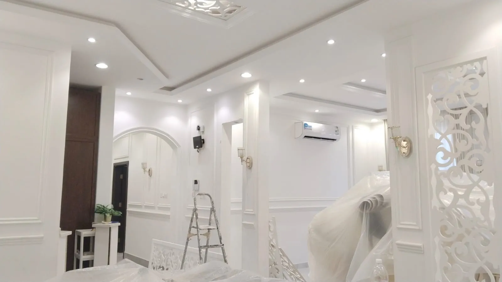 فني دهانات وديكورات جده 