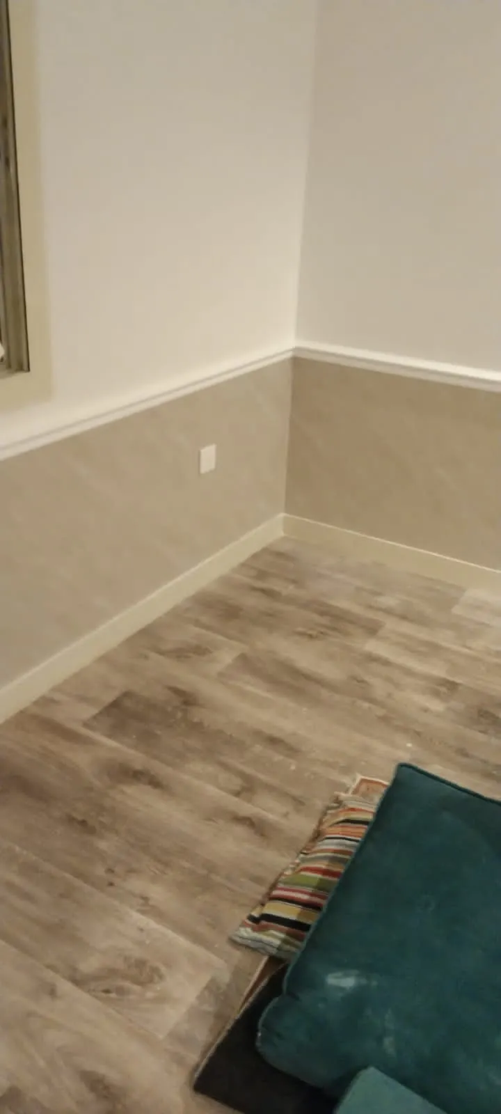 معلم ديكورات ودهانات جده