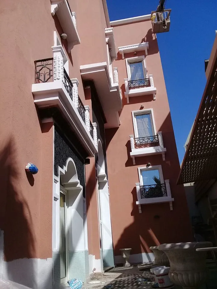 ترميم المباني القديمة وإعادتها في جدة