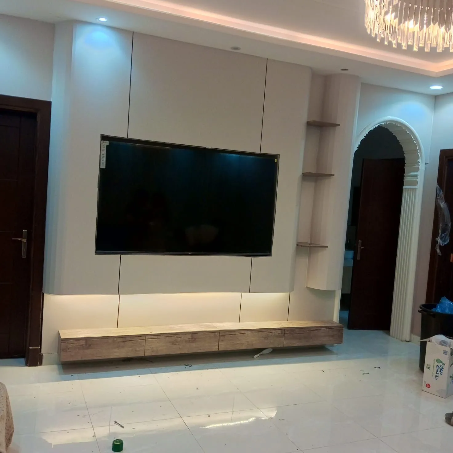 معلم ديكورات عامه في جدة حي البساتين والحمراء