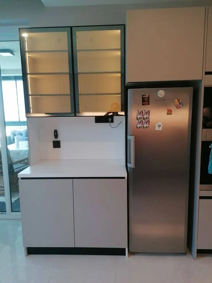 معلم ديكورات غرف ومطابخ في حي الحمراء بجدة