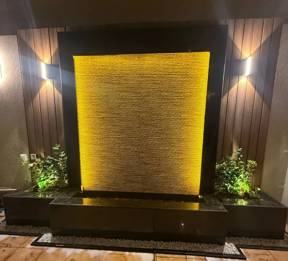 تصميم شلالات ونوافير وشلالات حدائق المنازل والفلل جدة 