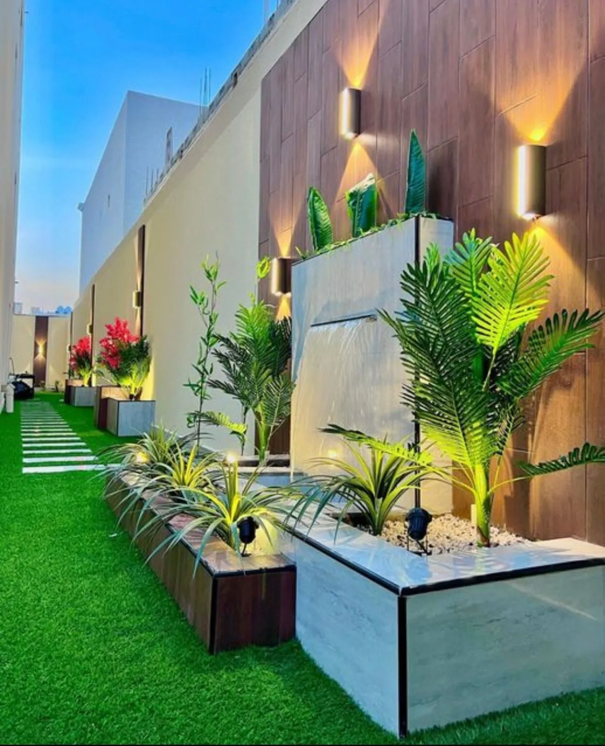 تصميم شلالات ونوافير وشلالات حدائق المنازل والفلل جدة 