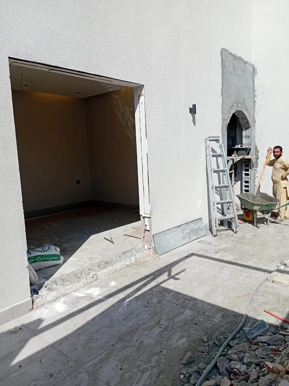 مقاول لياسة وبلاط سراميك في جدة لترميم مبناك القديم 