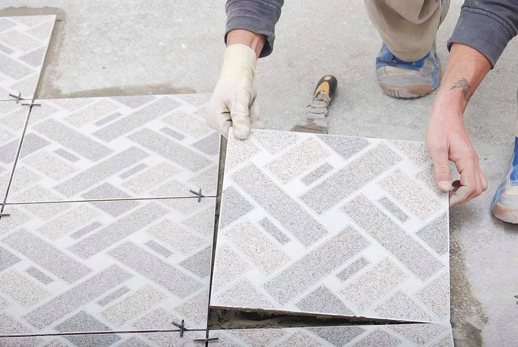 مقاول لياسة وبلاط سراميك في جدة لترميم مبناك القديم 