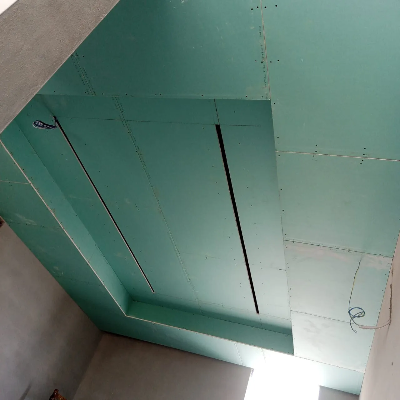 ديكورات حديثة ودهانات داخلية وخارجية عصرية حي البساتين