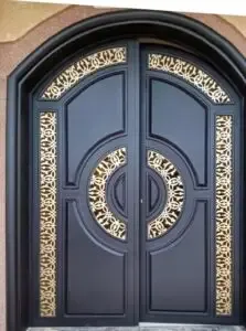 معلم ورق جدران وتركيب وابواب كرديوم في جدة 