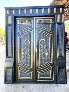 معلم ورق جدران وتركيب وابواب كرديوم في جدة 