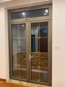 معلم ورق جدران وتركيب وابواب كرديوم في جدة 