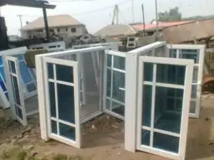 معلم ورق جدران وتركيب وابواب كرديوم في جدة 