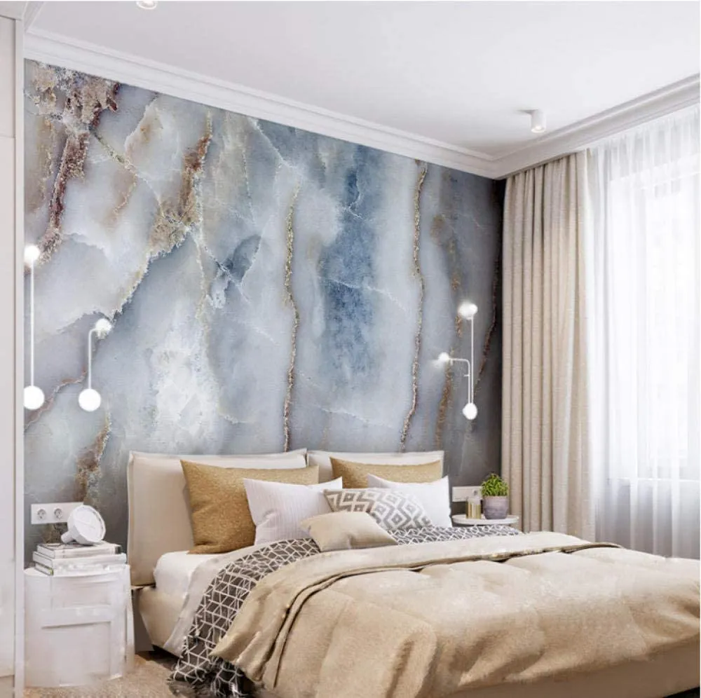 معلم تركيب ورق حائط بخبرة أكثر من 10 سنوات بجدة