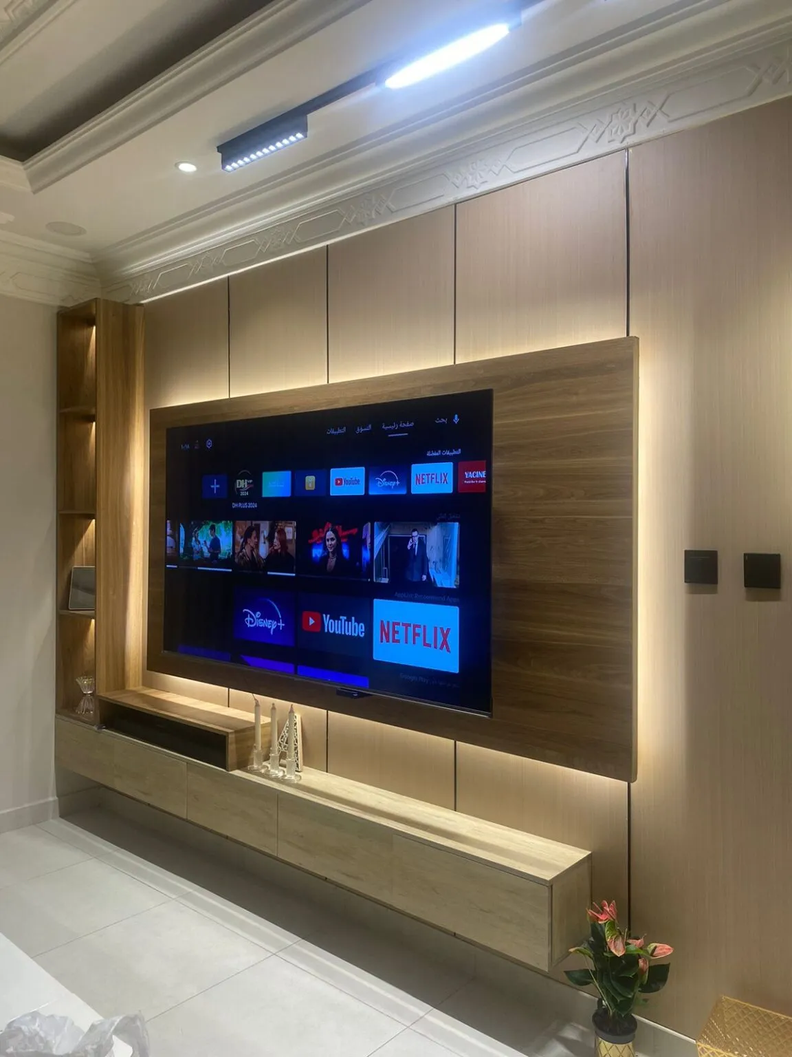 معلم دهانات وديكورات فوم وبديل الشيبورد ودواليب وترميم بجدة 