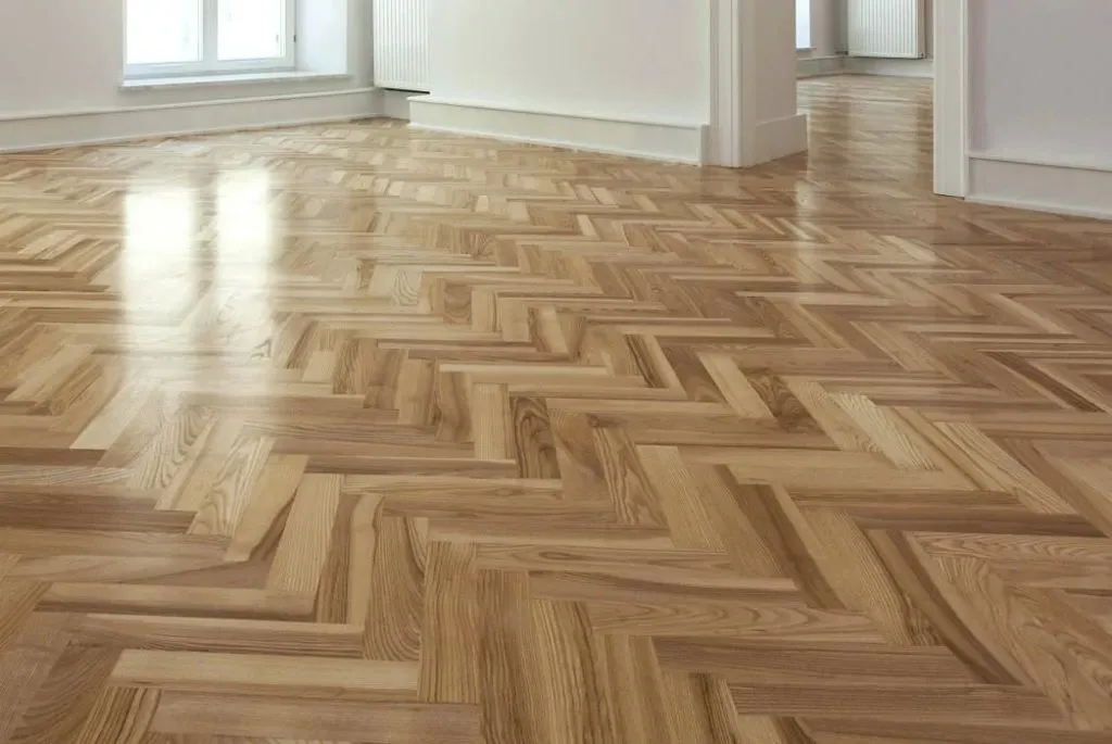 معلم ممتاز بتركيب باركيه في شمال جدة 