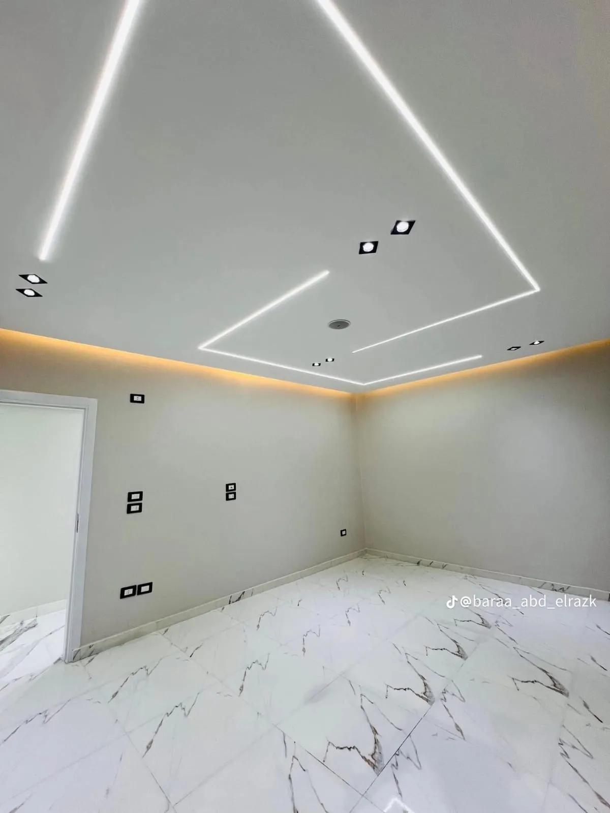 معلم ديكورات جبس بورد وفوم في جدةلمسات عصرية لمنزل الأحلام 