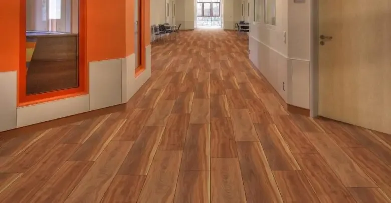 أفضل معلم تركيب باركيه حي النعيم :دقةبالتنفيذ وتصاميم عصرية