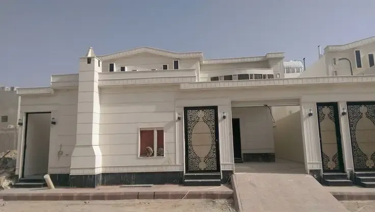 معلم دهانات خارجية جدة| تجديد واجهات منازل بلمسة احترافية 